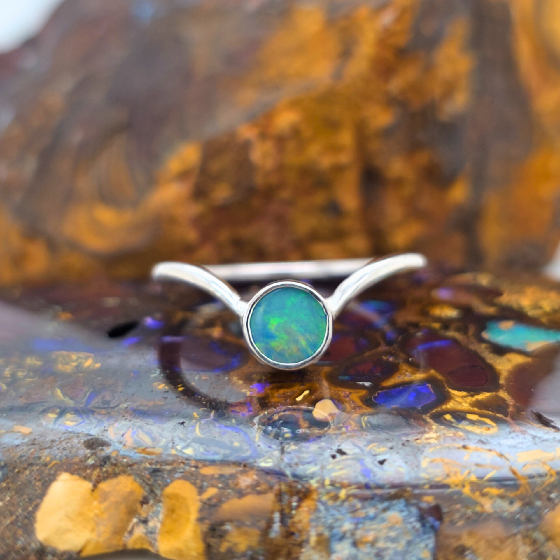 Round Coober Pedy Opal Ring – Palladium Silver, Size S½