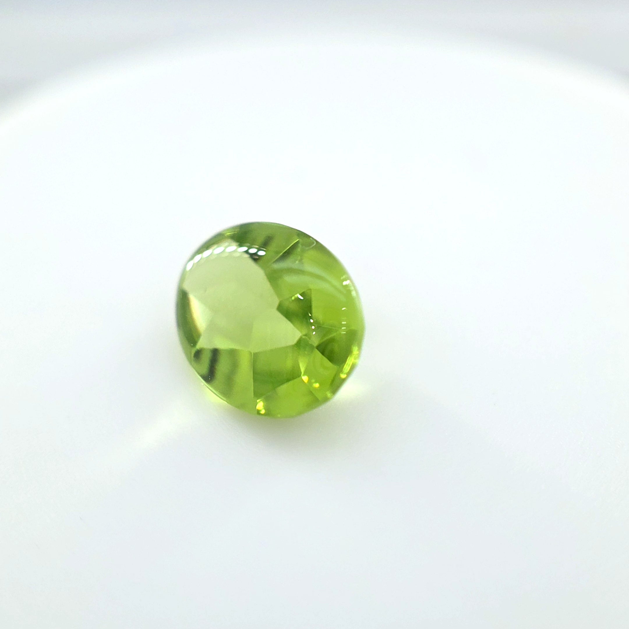 Peridot Oval Buff Top 8.8 x 7.1 mm