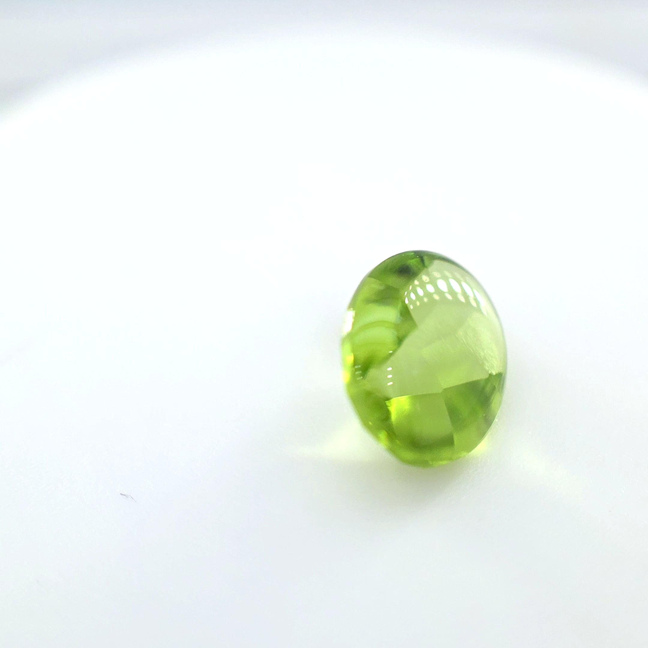 Peridot Oval Buff Top 8.8 x 7.1 mm