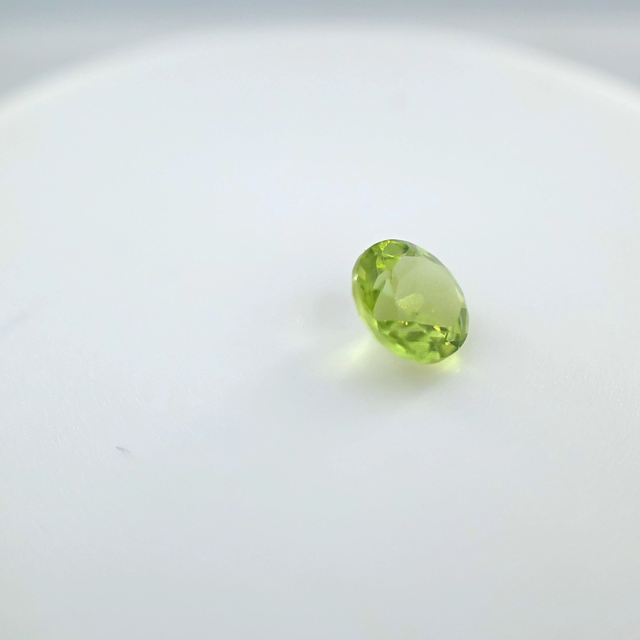 Peridot Round Cut 5.5mm