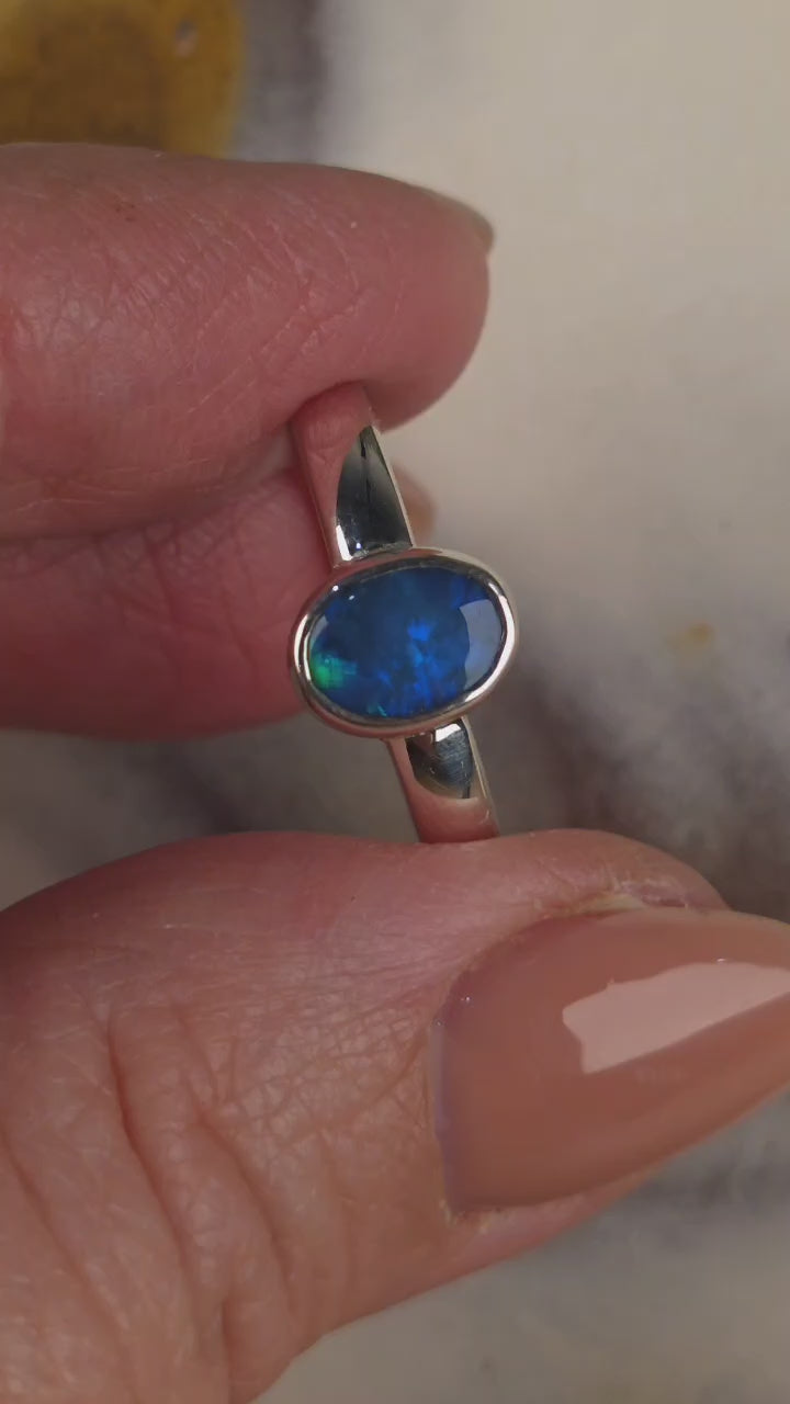Oval Coober Pedy Opal Ring – Palladium Silver, Size R