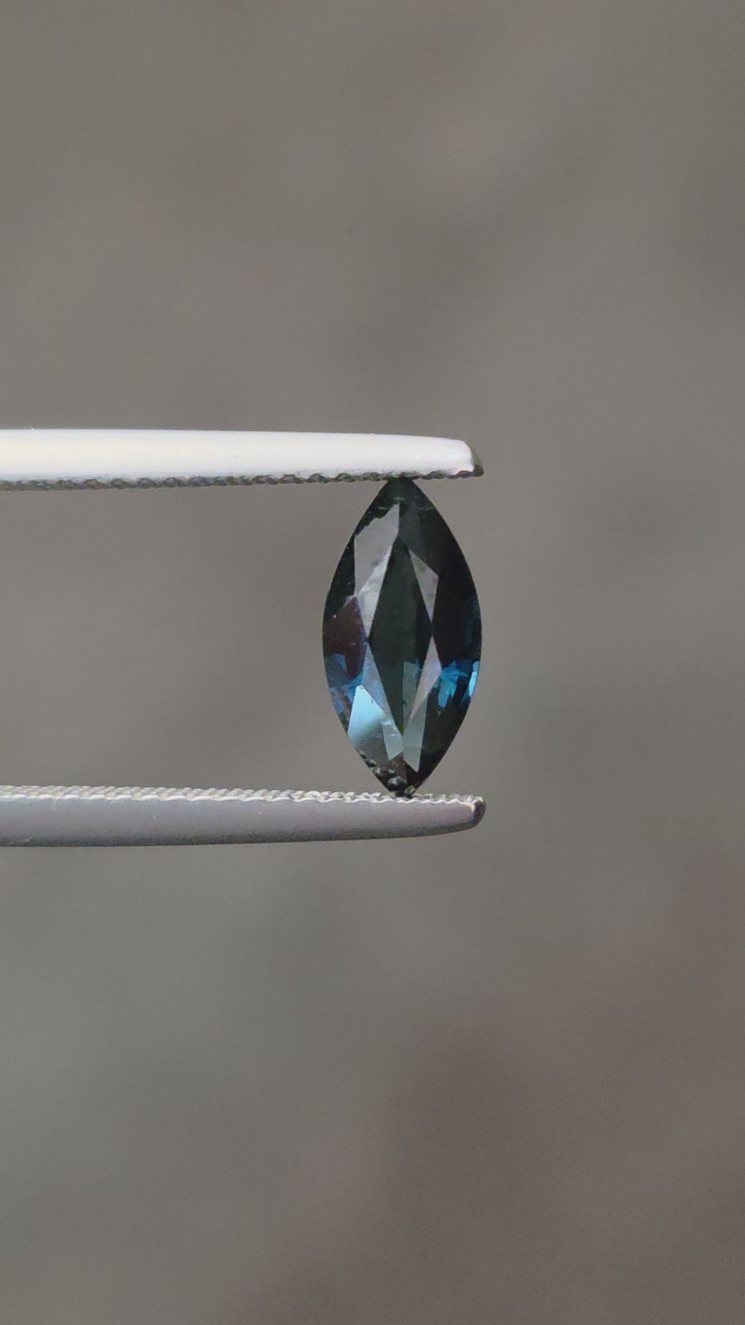 1.57ct Australian Sapphire Marquise Cut Green Blue