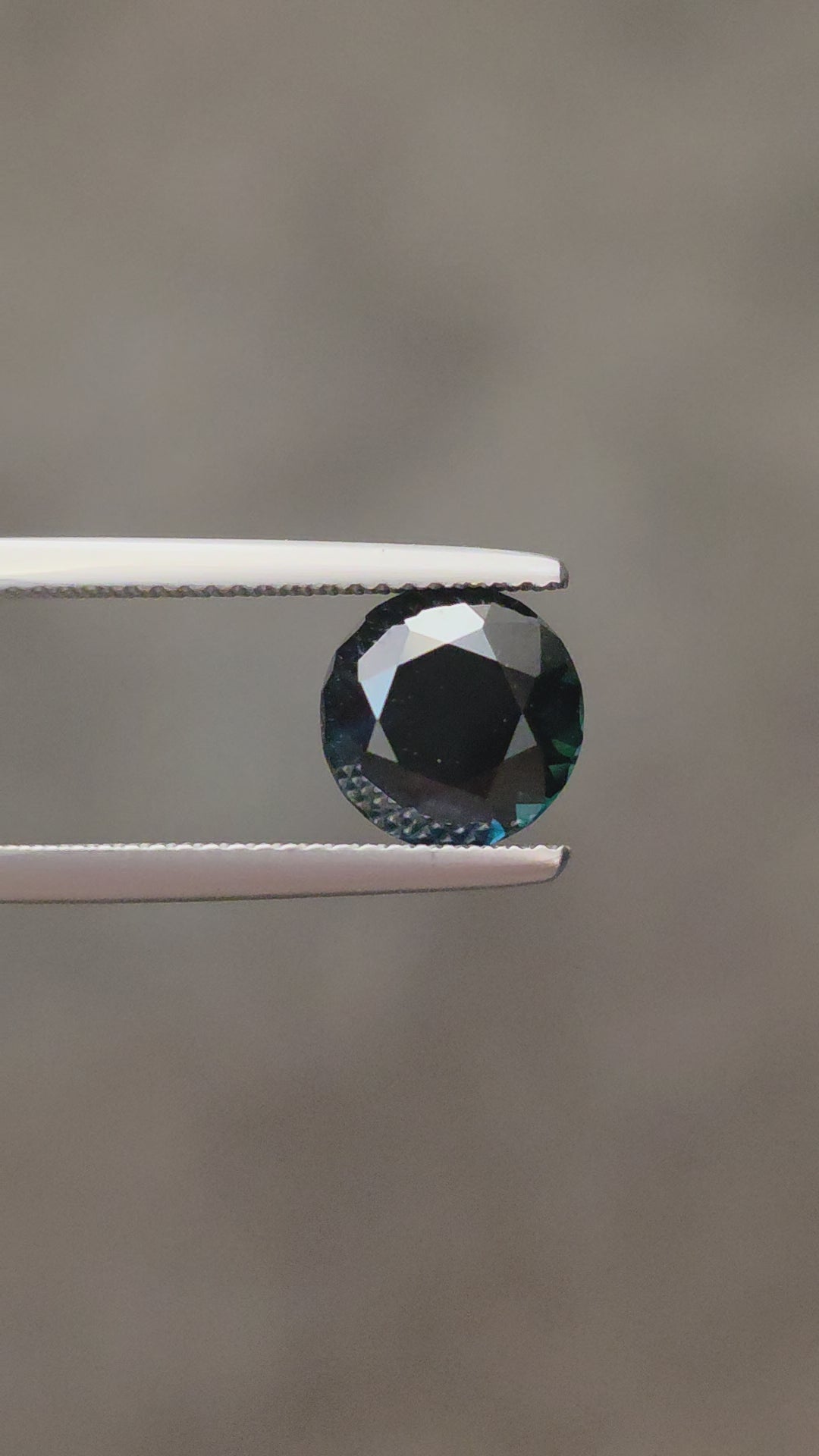 3.48ct Australian Sapphire Teal Green Round Cut