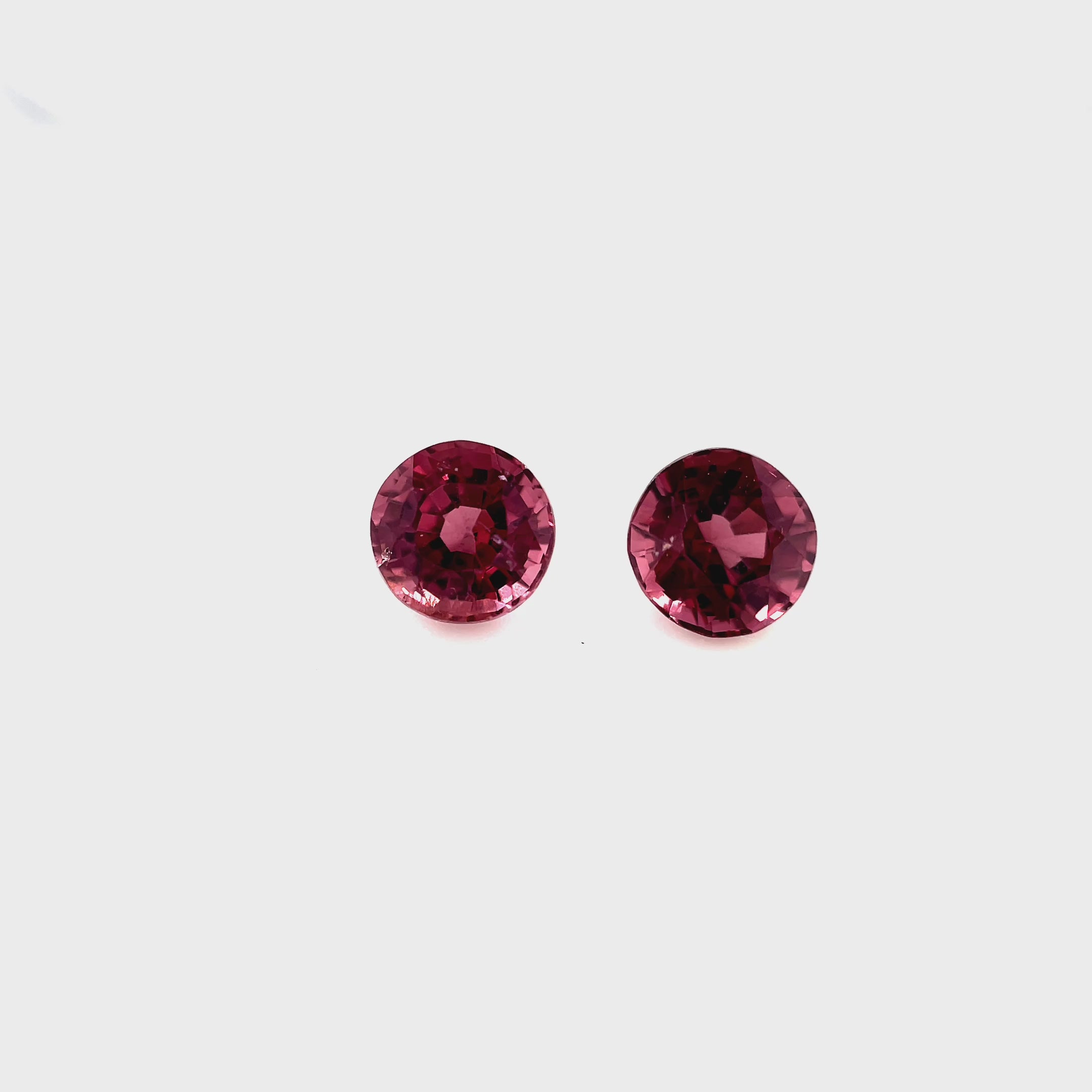 Reddish Purple Round Cut Spinel 5.00mm